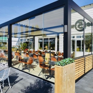 Familierestaurant met grote speeltuin aan de Zeeuwse kust ter overname.